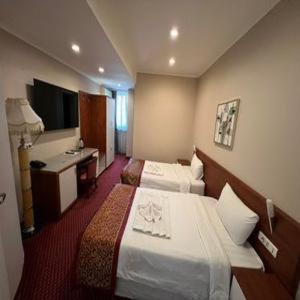 Hotel Royal Приштина Екстер'єр фото