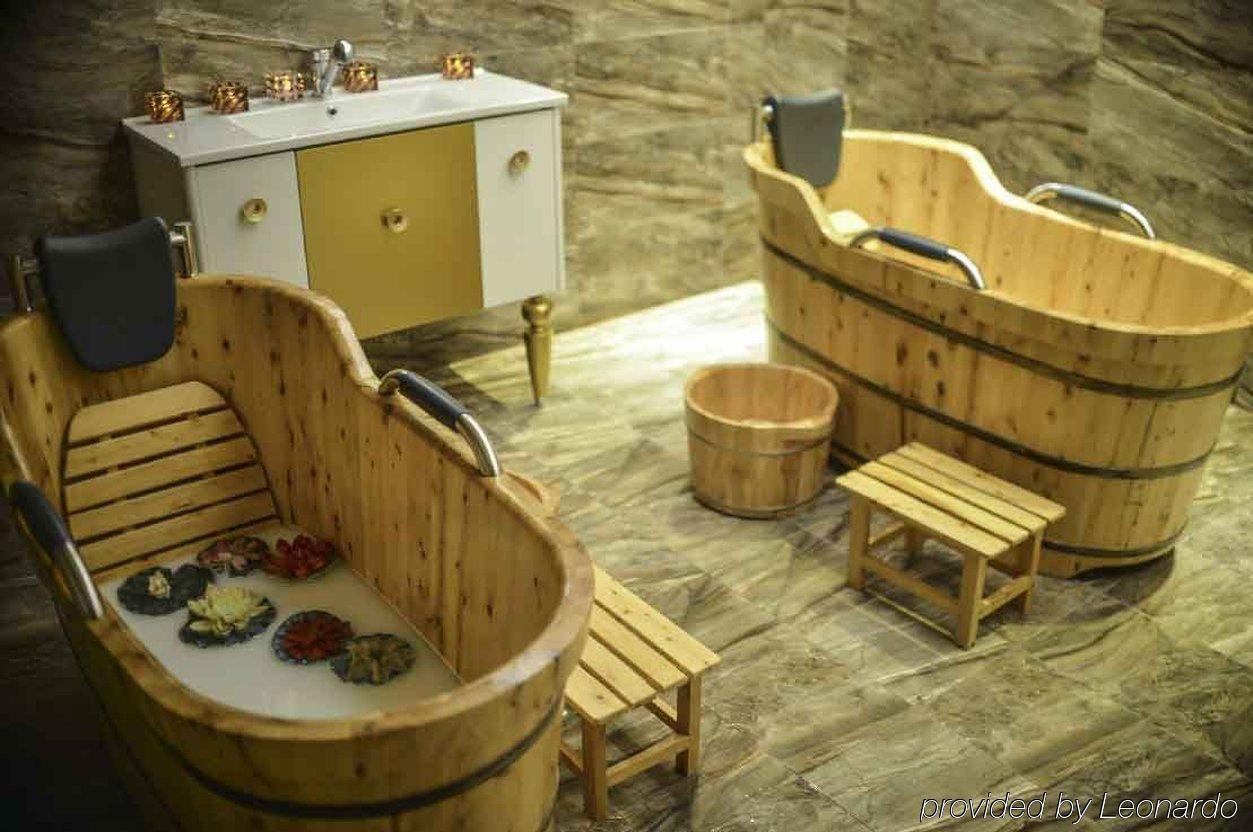 Hotel Royal Приштина Екстер'єр фото